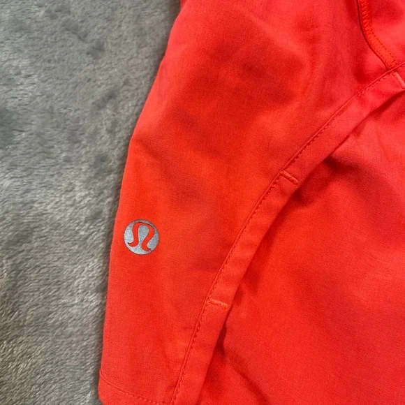 Lululemon Shorts Women's Size 6 Speed Up Coral Navy Stripe Athletic Running - Picture 5 of 6
